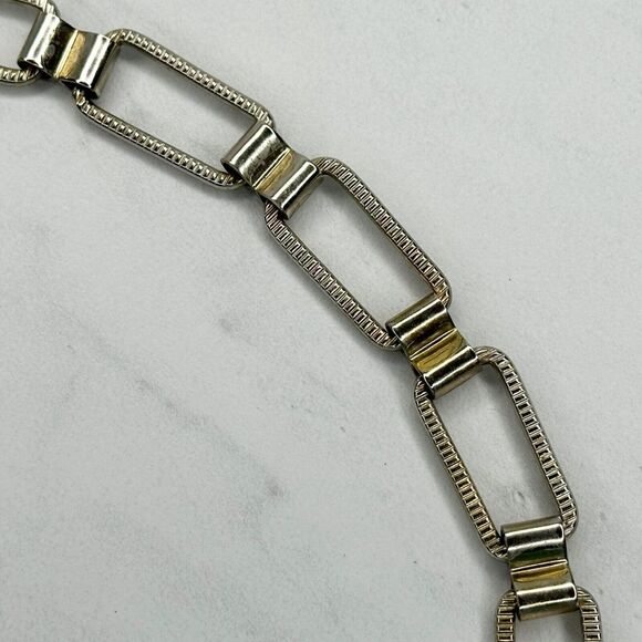 Vintage Textured Gold Tone Metal Chain Link Belt ✨ - Picture 8 of 10